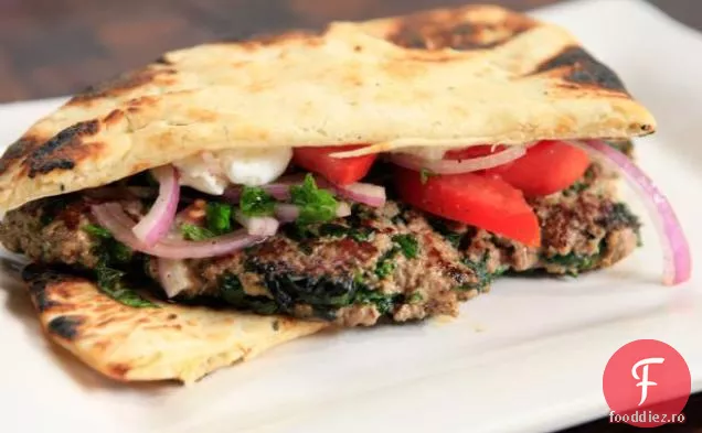 Sandwich-uri crocante de Curry pe pâine Naan