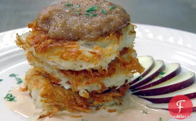 Clătită crocantă de cartofi cu mere și brânză de capră