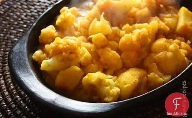 Conopidă Condimentată Indiană Și Cartof Alias Aloo Gobi