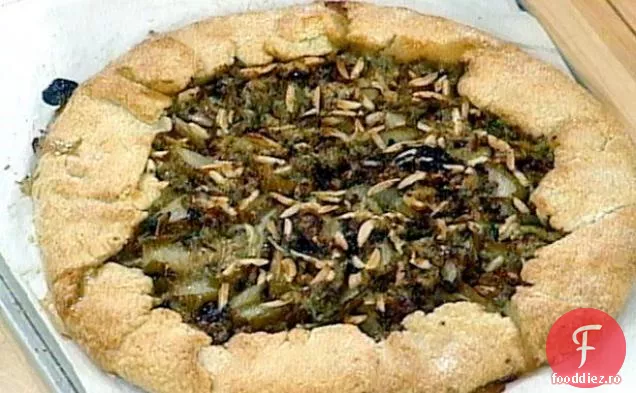 Crostata de pere cu miere, brânză albastră și migdale