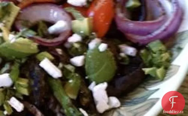 Legume grozave la grătar, cu Avocado și brânză de capră, se sfărâmă