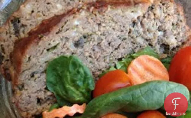 Carne cerească cu brânză albastră, ciuperci și spanac