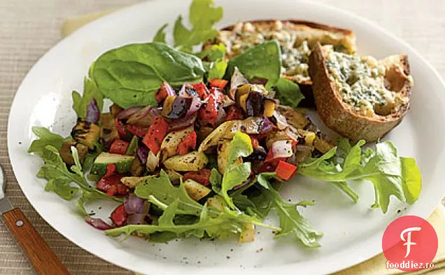 Salată de legume siciliene la grătar cu pâine prăjită Gruy Otrivre picantă