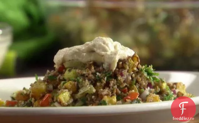 Tabbouleh de legume prăjite cu pâine plată la grătar și iaurt-Dressing Tahini