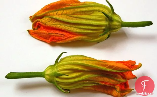 Flori De Dovlecei Umplute Cu Cartofi Dulci