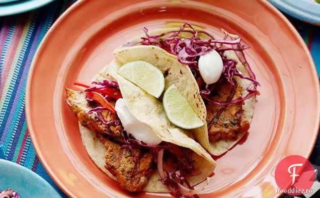 Tacos de porc Chipotle la grătar cu Slaw roșu