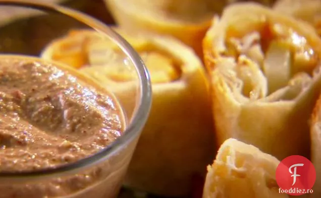 Rulouri Gruyere cu Pecan-Salsa Chile