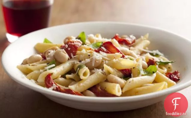 Penne cu roșii prăjite, usturoi și fasole albă