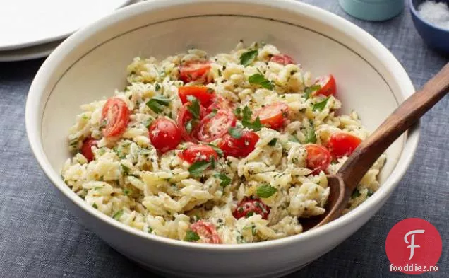 Orzo cu feta și roșii