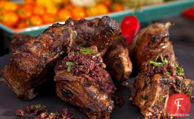 Cotlete de miel la grătar cu tapenadă de măsline