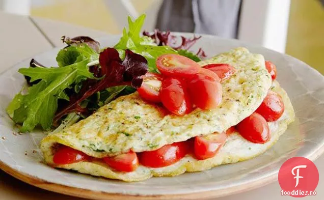 Omletă albă de ou cu roșii