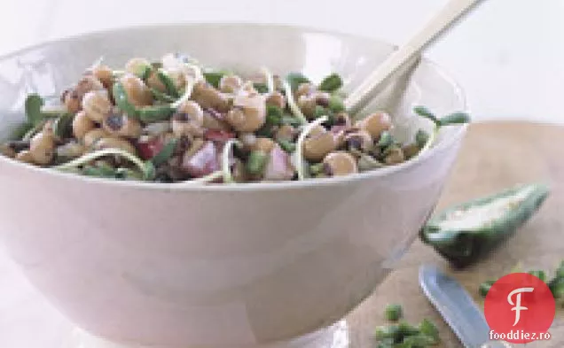 Salată de mazăre cu ochi negri și Jalapeno