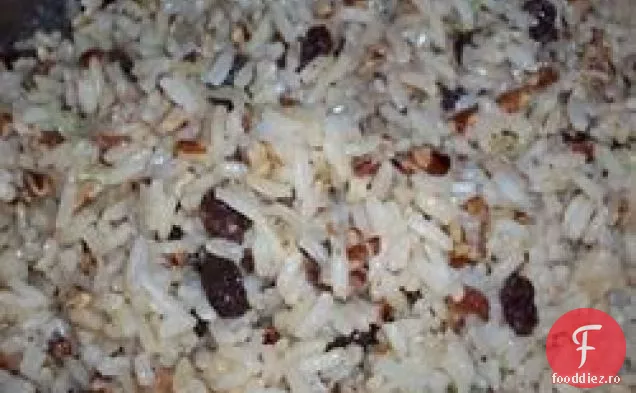 Orez Boozy cu nuci și fructe de pădure