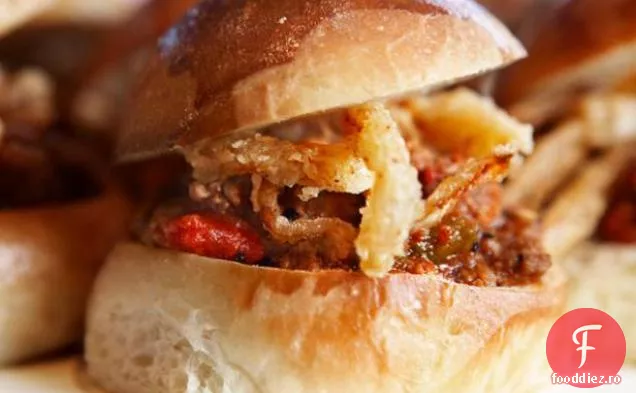 Sloppy Joes cu paie de ceapă Maui