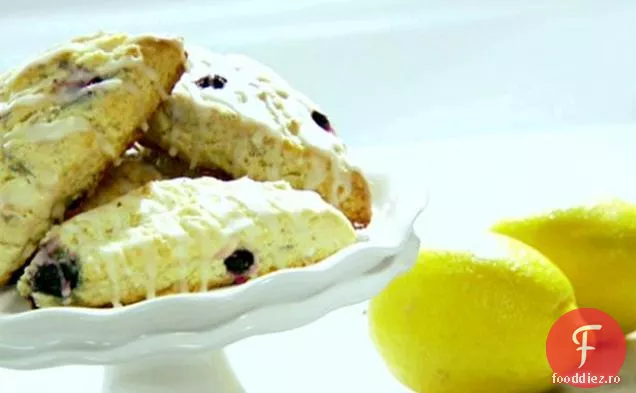 Biscuiți de afine cu glazură de lămâie