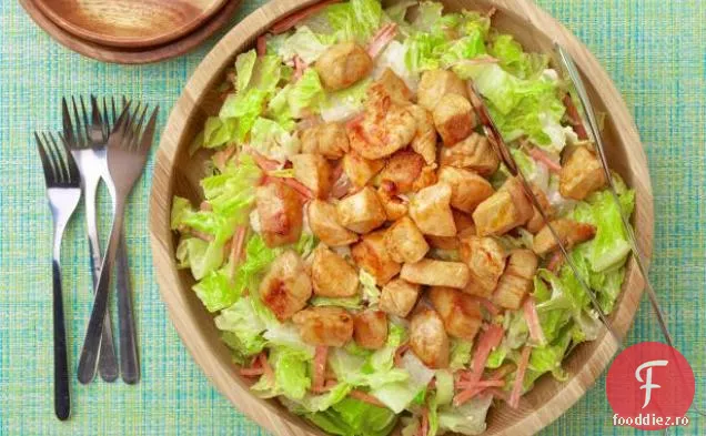 Salată De Pui De Bivol