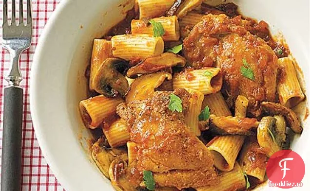 Cacciatore de pui cu Rigatoni