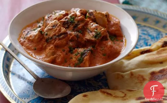 Pui în Curry de roșii cremoase: Pui Tikka Masala