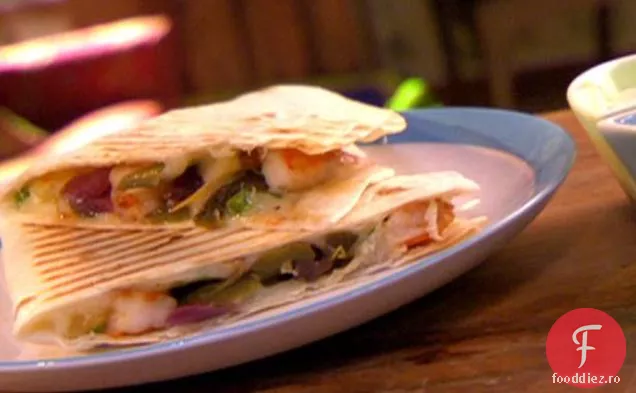 Insula Quesadillas cu smântână de var și piure de mango Dip