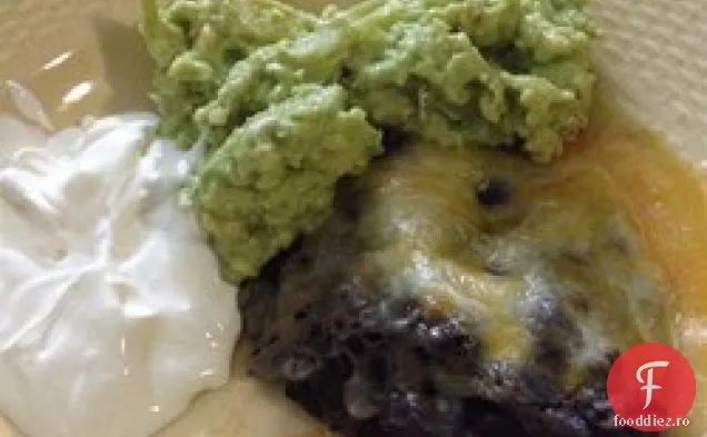 Avocado și fasole neagră Dip