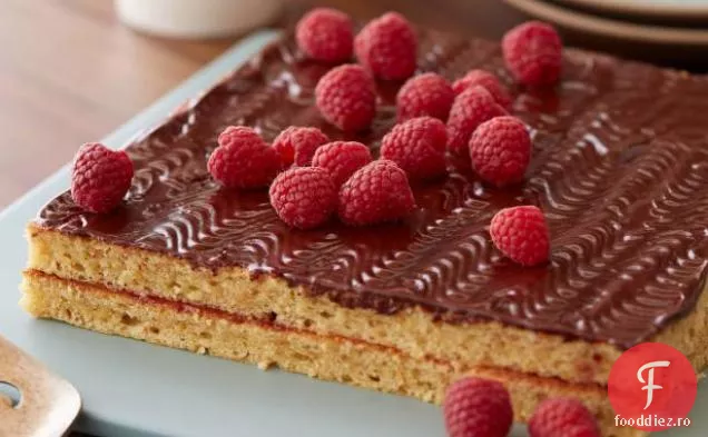 Tort De Nuci Din Partea De Est Inferioară