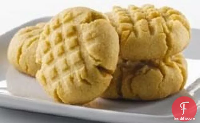 Cookie-uri cu unt de arahide cu amestec de coacere Truvia