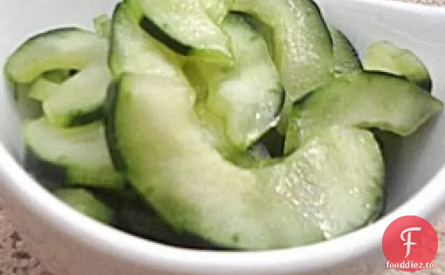 Salată Japoneză De Castraveți (Sunomono)