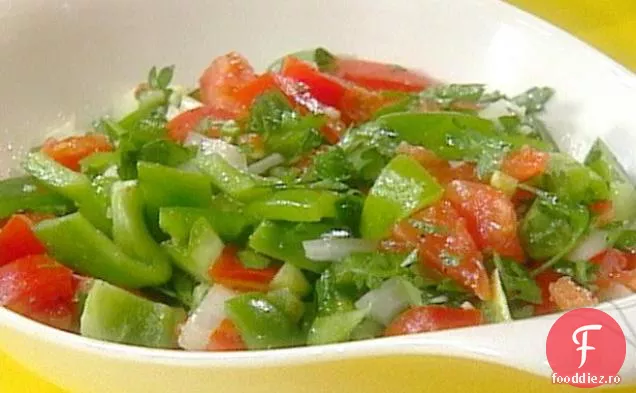 Salată de ardei verde și roșii
