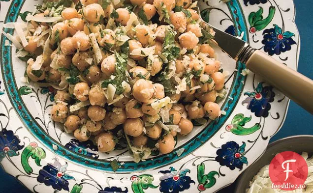 Salată de năut cu lămâie, parmezan și ierburi proaspete