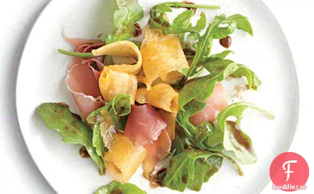 Salată de rucola cu pepene galben și Prosciutto