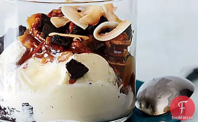 Tort De Ciocolată Germană Sundae