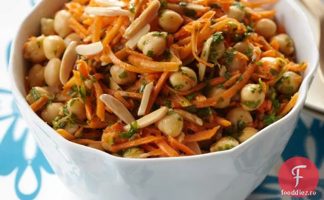 Salată de morcovi și năut