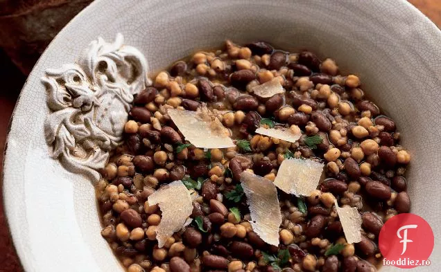 Supă Farro, fasole și năut