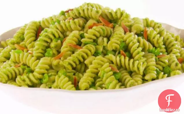 Fusilli cu Pesto de mazăre și Mozzarella afumată