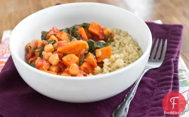 Tocană De Cartofi Dulci Și Năut Cu Quinoa