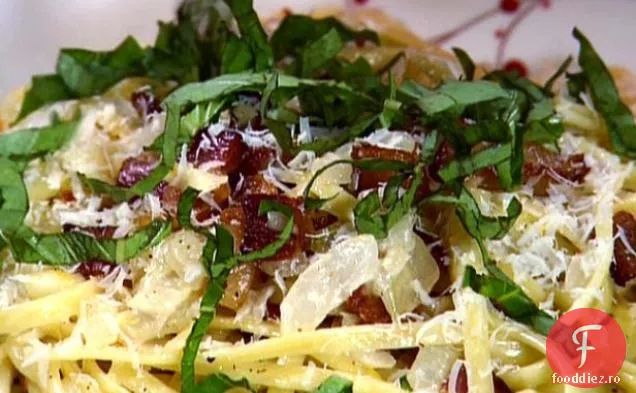 Pastele Alfredo ale lui Neely