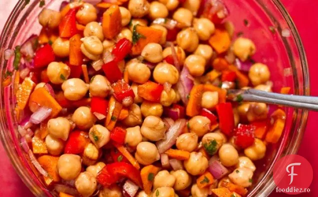 Salată de năut de vară de-'lite' 