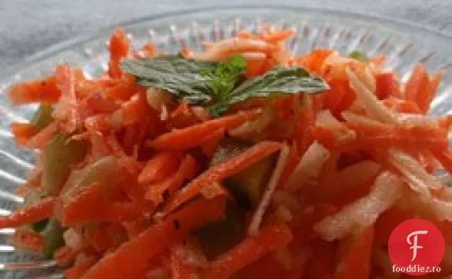 Salată De Morcovi Mărunțită