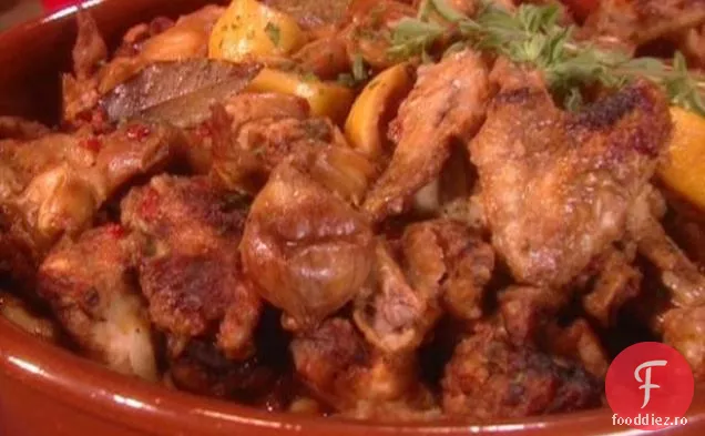 Aripi de pui în sos de usturoi