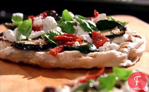 Zucchini la grătar și pizza cu ierburi