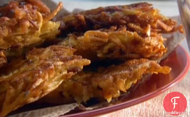 Clătite de cartofi cu slănină și salvie