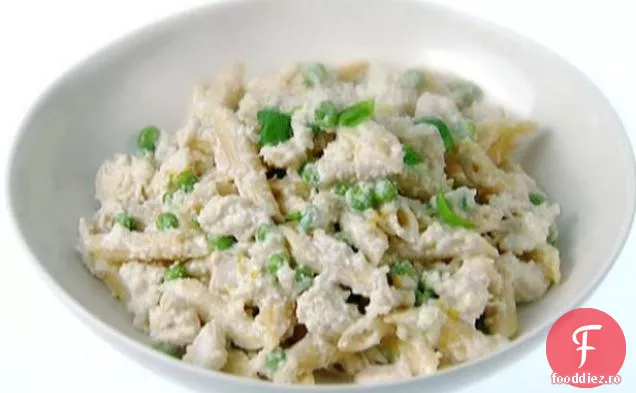 Penne în sos de migdale