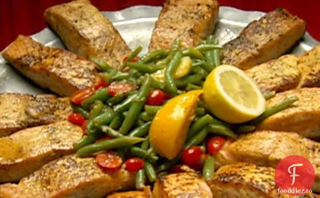 Somon prăjit cu salată de Haricots Verts