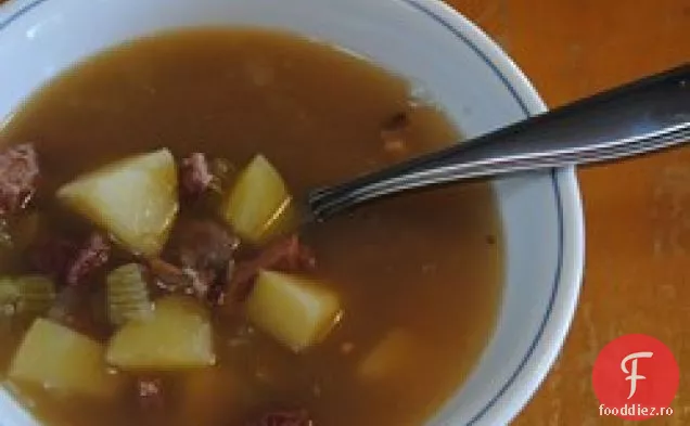 Șuncă și supă mare de fasole nordică