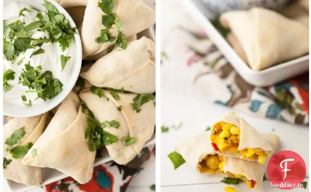 Samosas La Cuptor Cu Porumb Condimentat Și Naut
