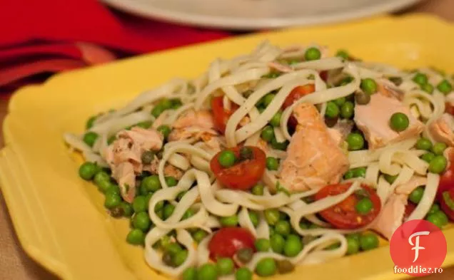 Linguini de somon și legume