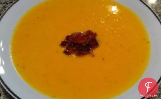 Squash de Butternut prăjit și Bisque de cartofi dulci cu slănină afumată de mere
