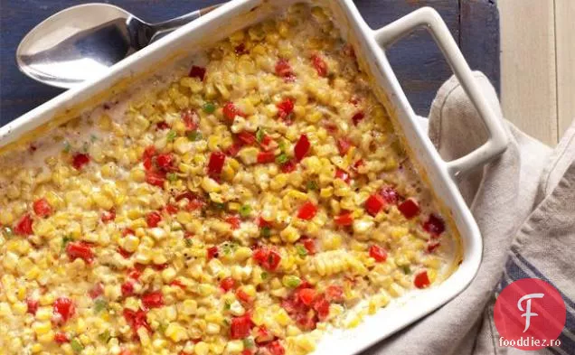 Porumb cremă la cuptor cu ardei gras roșu și Jalapenos