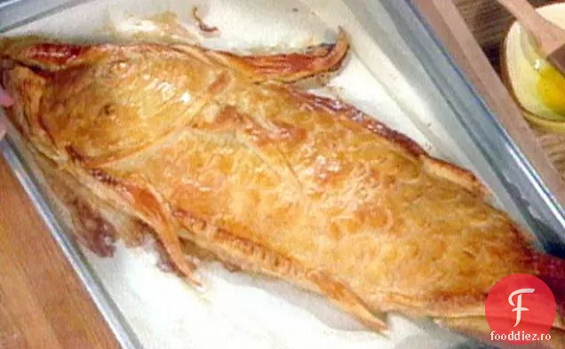 Somon umplut în aluat fulgi