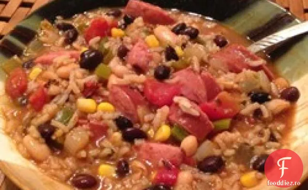 Sassy cârnați și supă de fasole neagră